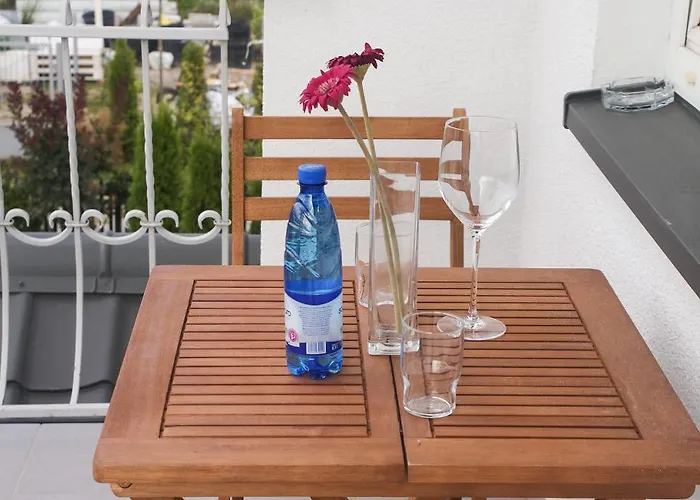 Проживание в семье Kava Варшава